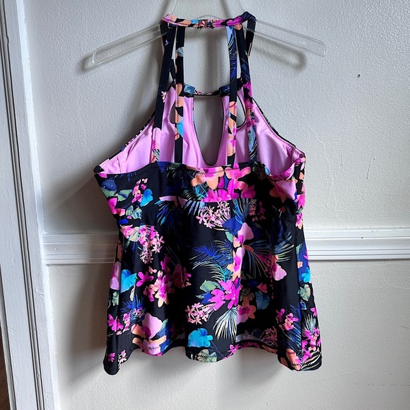 Raisins Curve Women's Plus Rosalie Poolside Underwire Tankini Swimsuit Top 14W - Picture 5 of 17